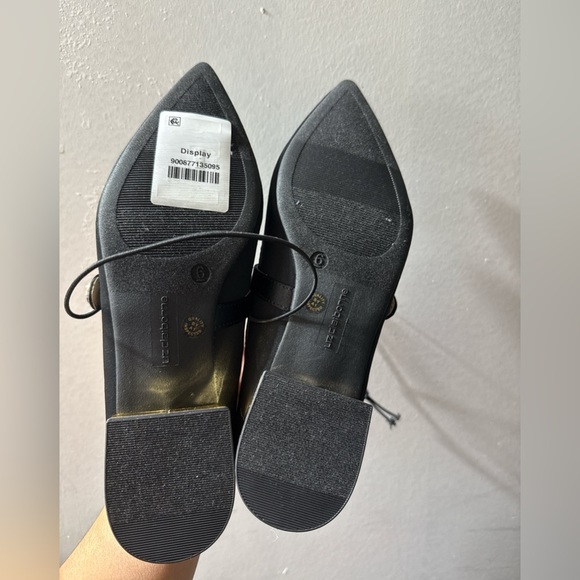 Liz Claiborne Black Flats with Gold Heel - Picture 2 of 5